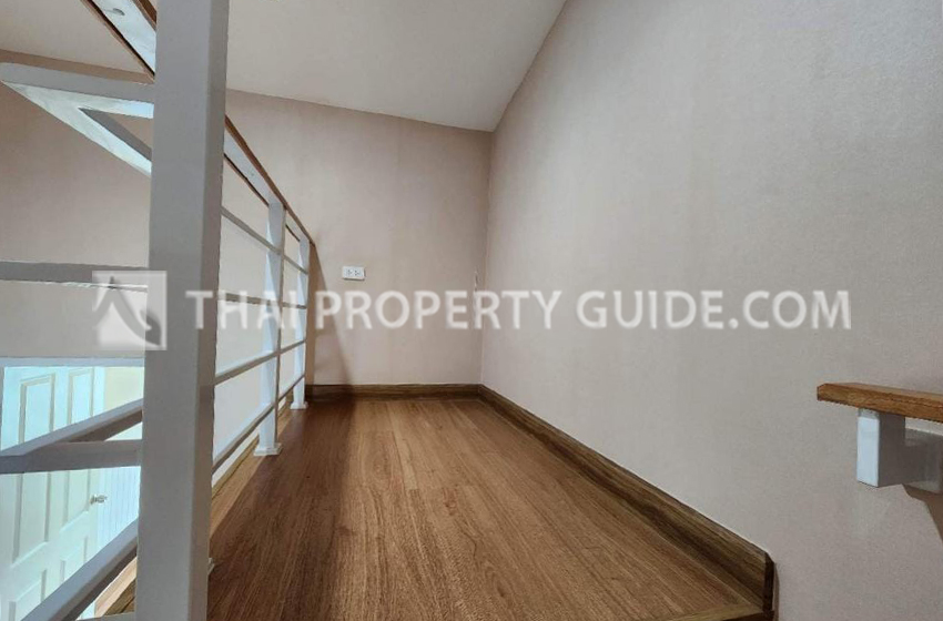 Townhouse in Sukhumvit 